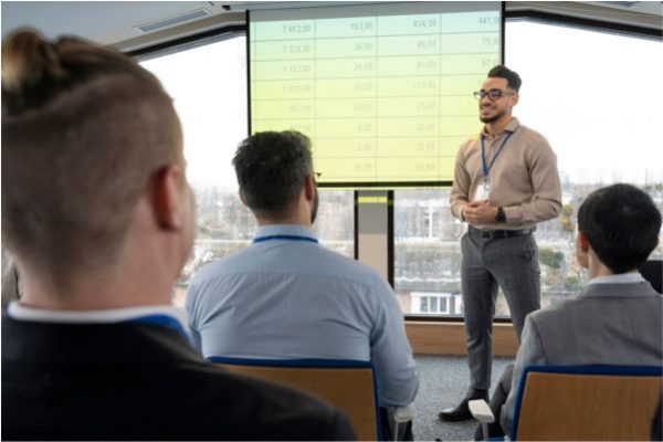 Startup-Pitch-04-Menor.jpg Startup-Pitch-04-Menor.jpg